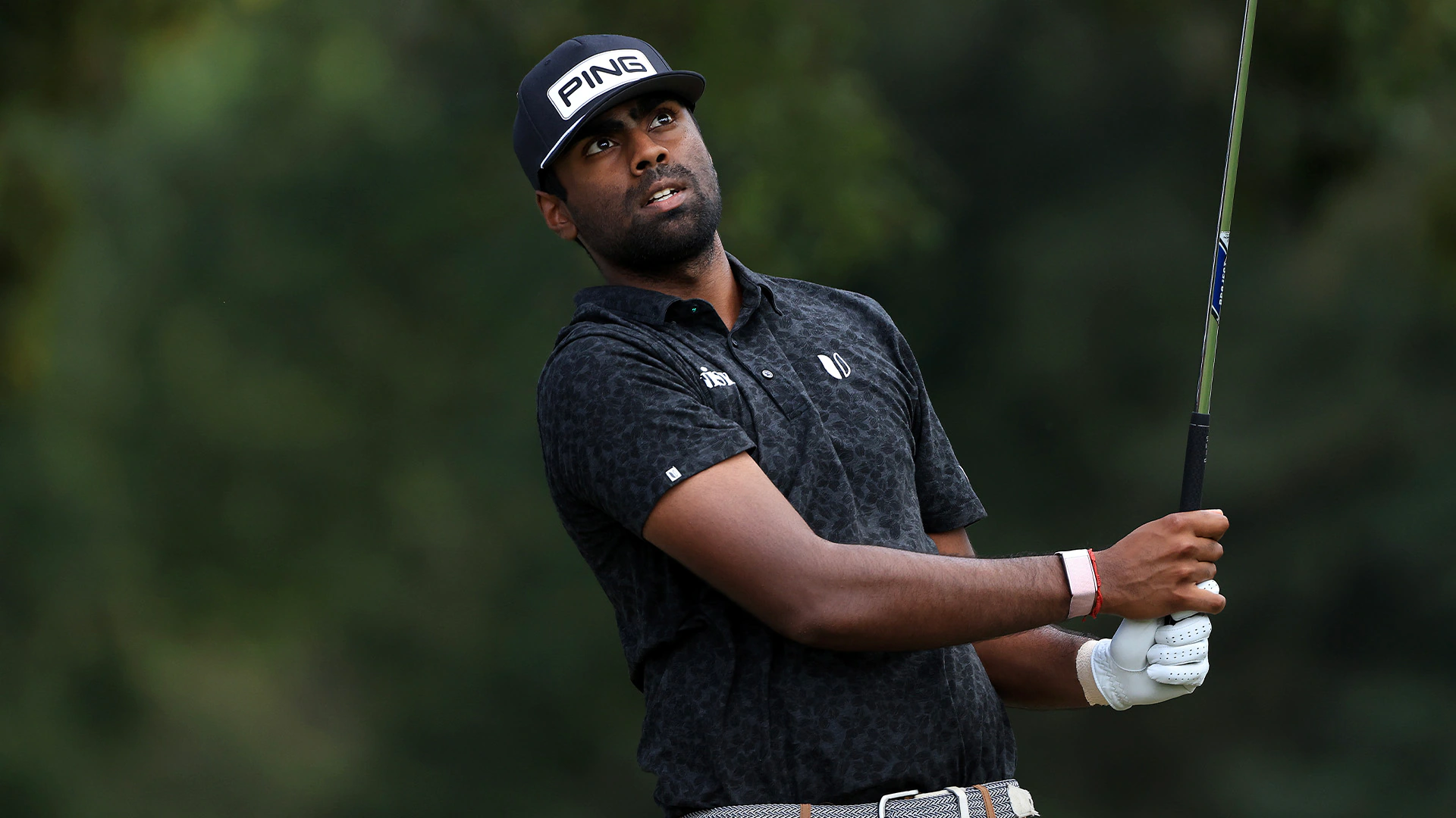 After driver change, Sahith Theegala earns PGA Tour card, Sanderson Farms lead